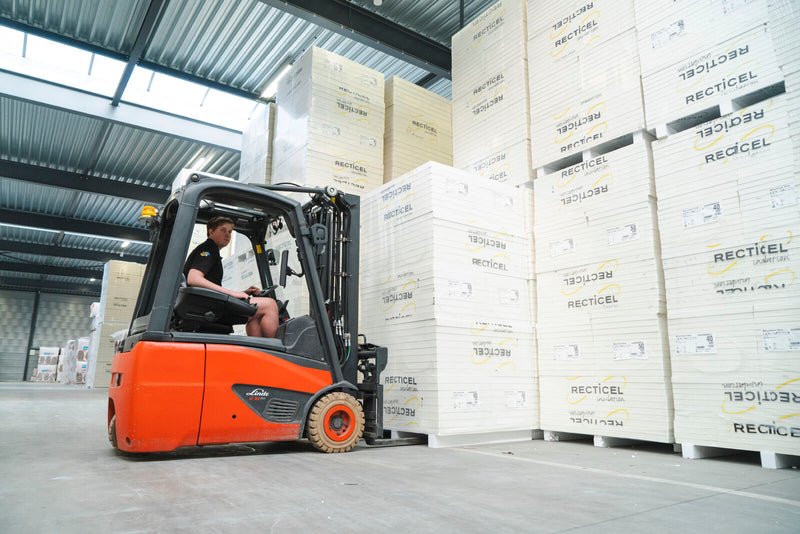 recticel isolatiemateriaal in magazijn